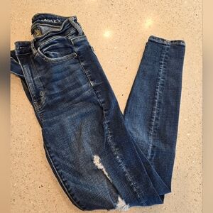 American Eagle Super Stretch Blue Jean Super Hi-Rise Jegging; size 2 Short